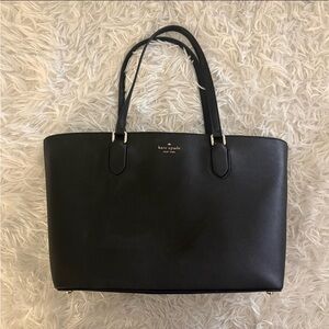 Kate Spade Laurel Way Medium Dally
Tote - Black